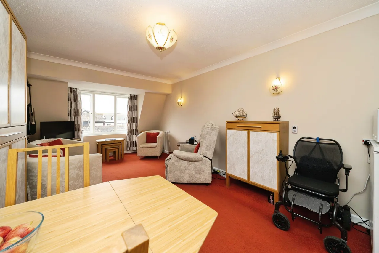 Bartholomew Street West, Exeter, photo 9