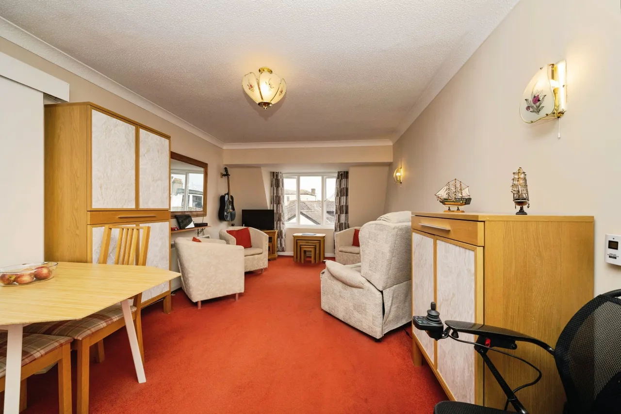 Bartholomew Street West, Exeter, photo 8