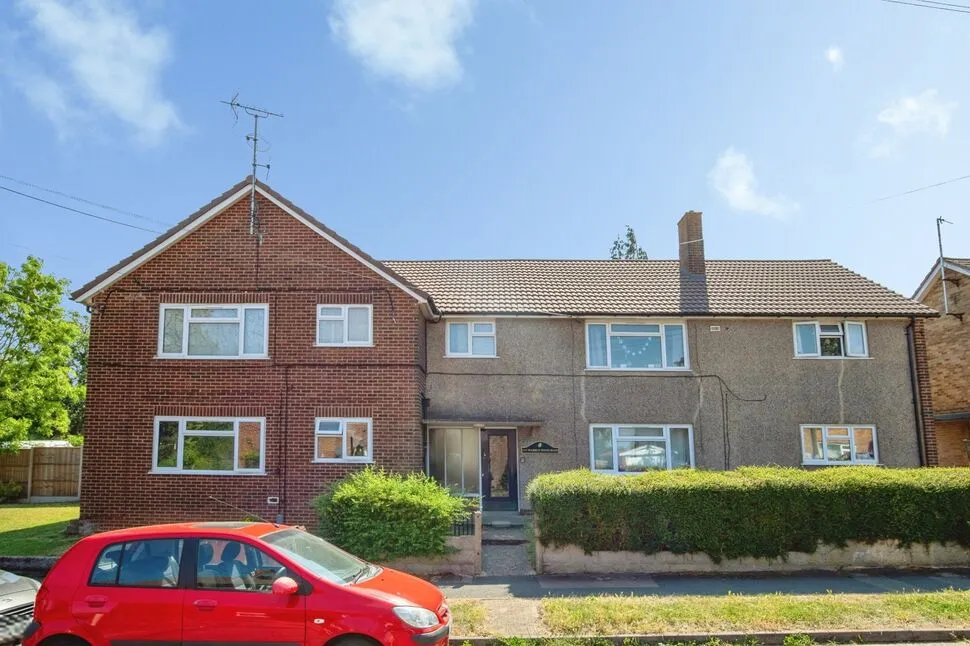 1 bed flat for sale — Warren Wood Road, Rochester, Kent, ME1