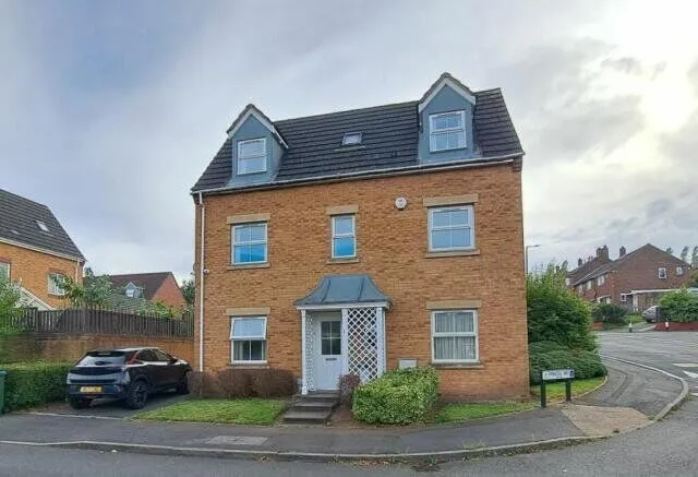 4 bed house for sale — Princes Way, Oldbury, West Midlands, B68