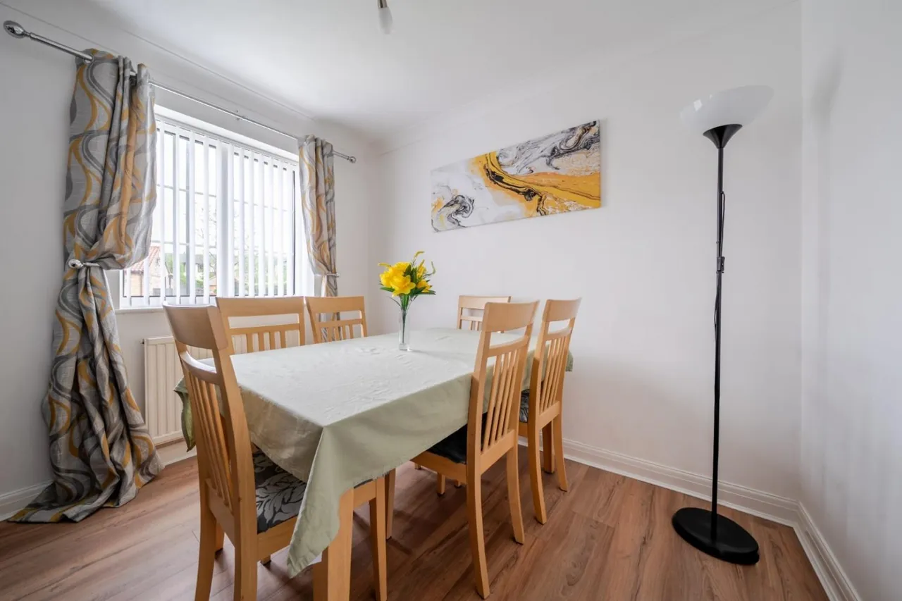Cedar Drive, Tadcaster, LS24, photo 5