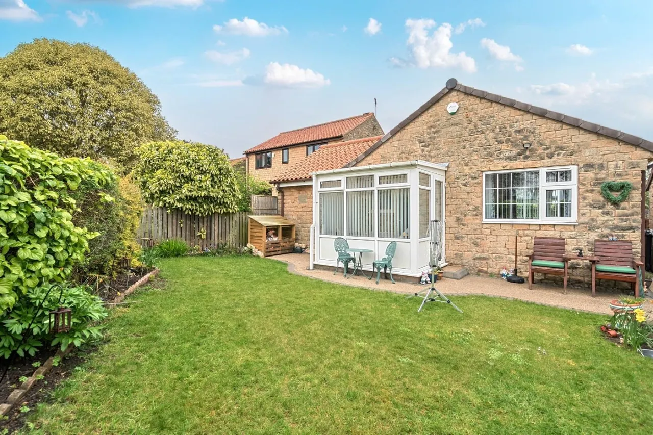 Cedar Drive, Tadcaster, LS24, photo 11