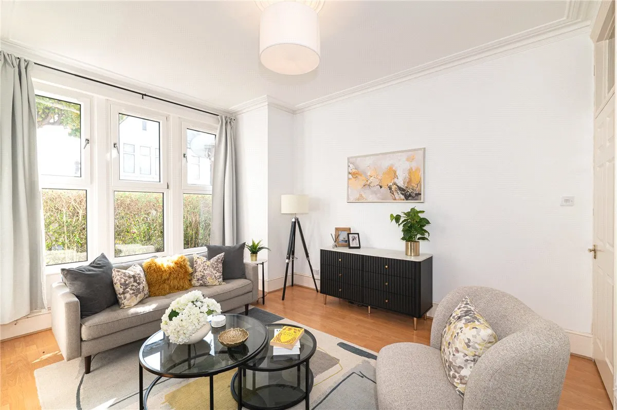 Lynn Road, London, SW12, photo 3