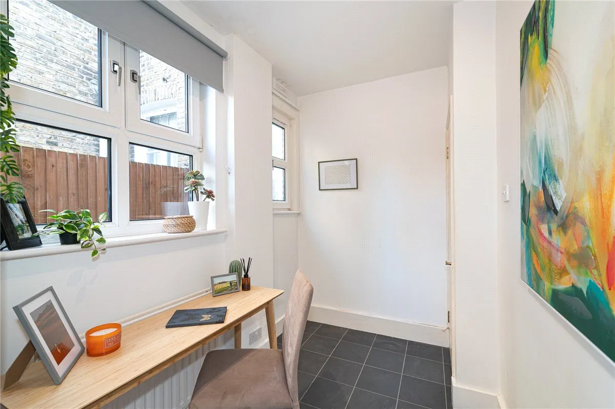Lynn Road, London, SW12, photo 9
