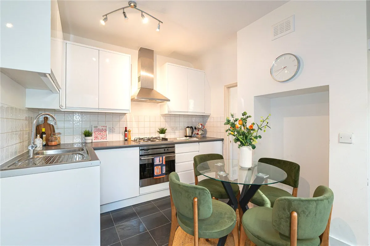 Lynn Road, London, SW12, photo 2