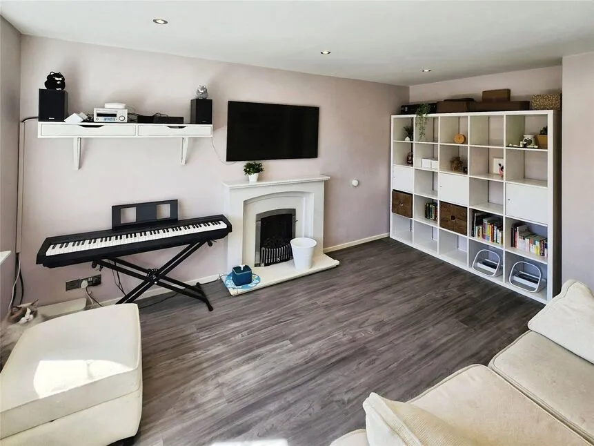 Keats Close, Galley Common, Warwickshire, CV10, photo 6