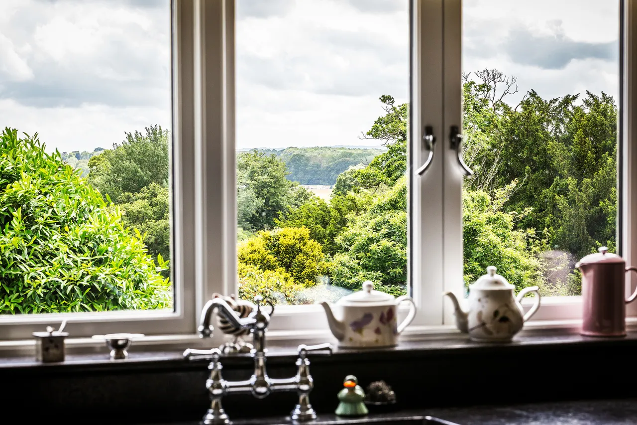 Hall Place, Cranleigh, GU6, photo 10