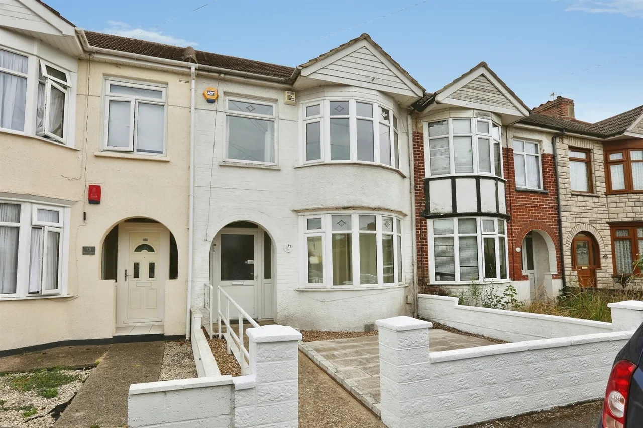 3 bed house for sale — Park Close, Gosport