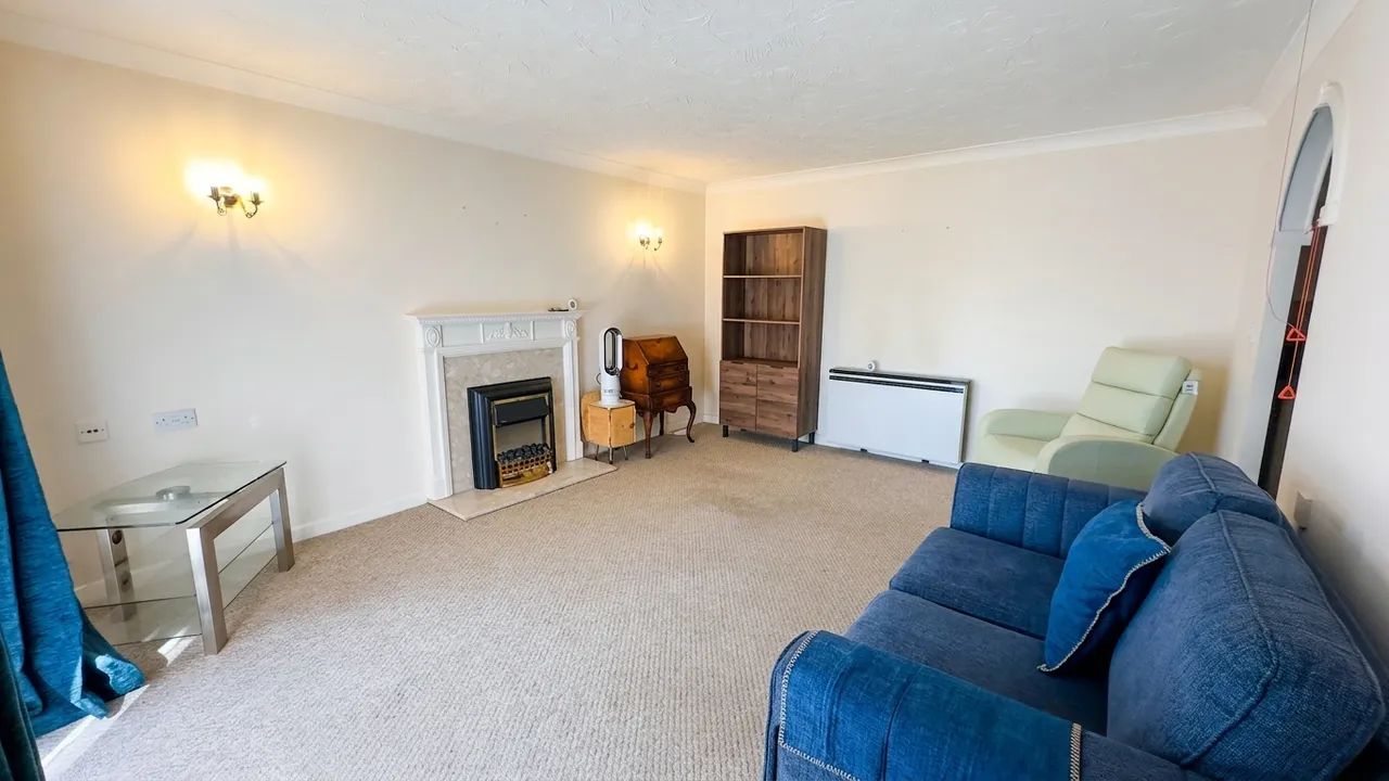 Pond Court The Ridgeway, Codicote, SG4, photo 4