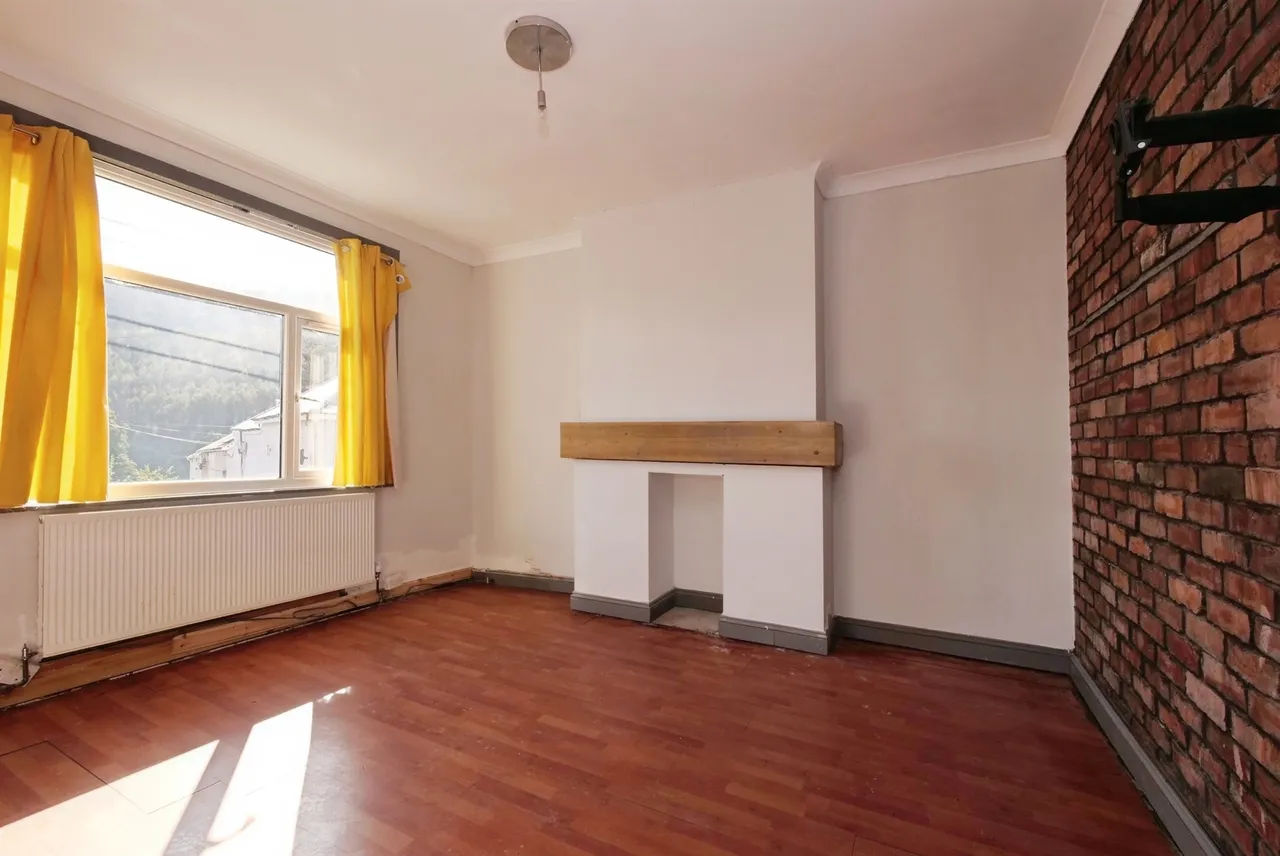 Gladstone Street, Abertillery, NP13, photo 24