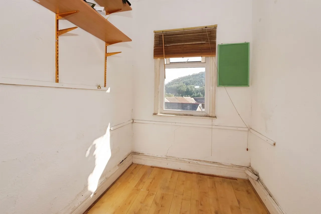 Gladstone Street, Abertillery, NP13, photo 25