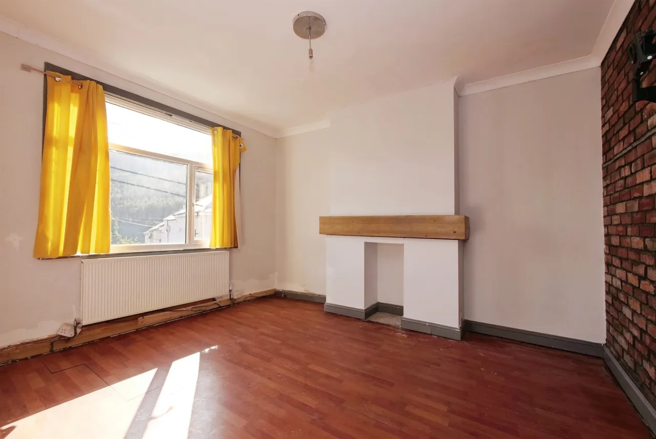 Gladstone Street, Abertillery, NP13, photo 13