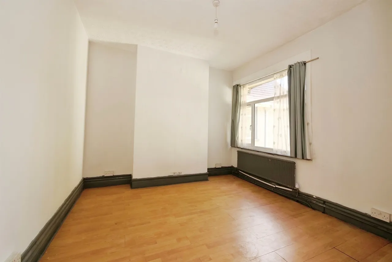 Gladstone Street, Abertillery, NP13, photo 6
