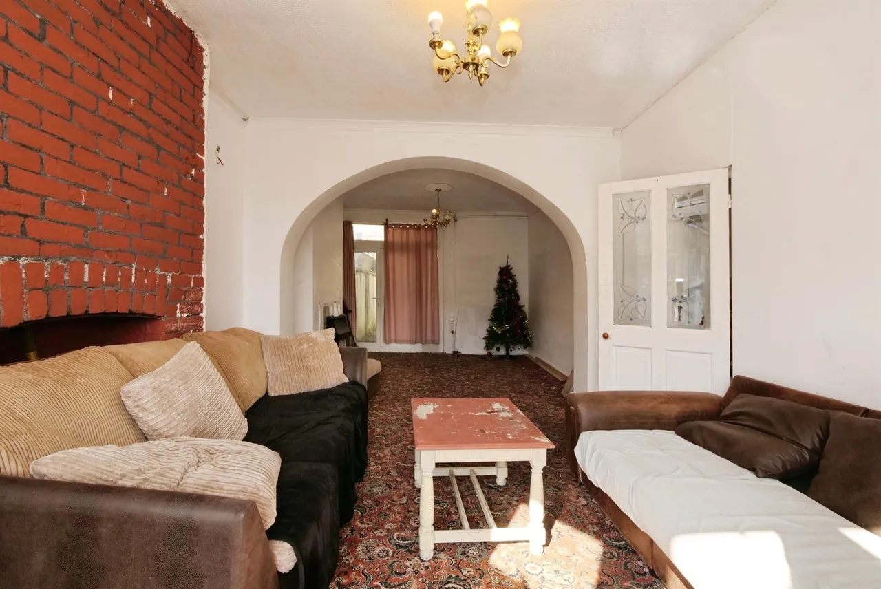 Gladstone Street, Abertillery, NP13, photo 8