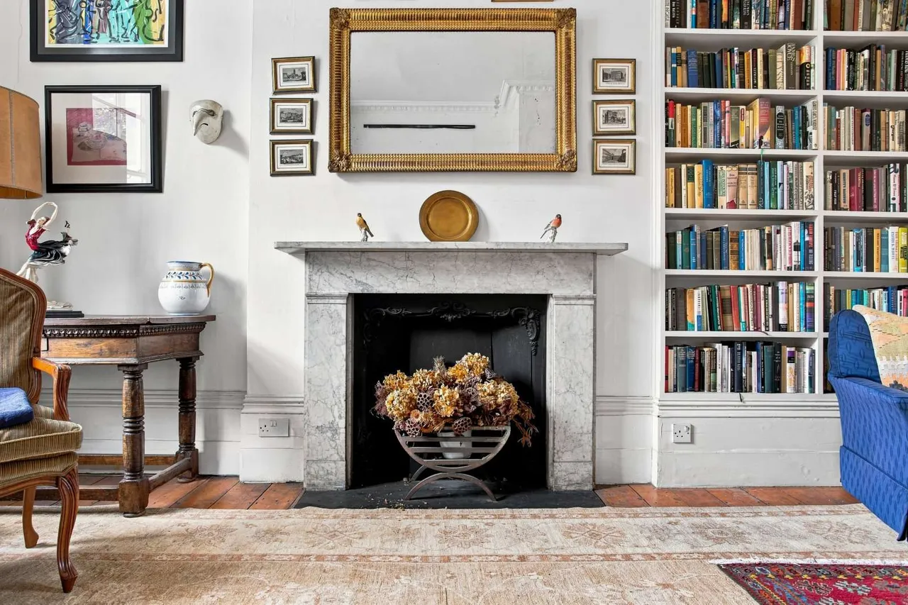 Gloucester Crescent, Primrose Hill, London, NW1 7DS, photo 5