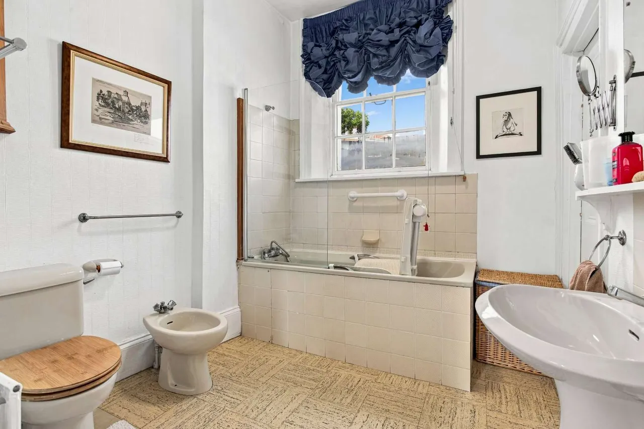 Gloucester Crescent, Primrose Hill, London, NW1 7DS, photo 9
