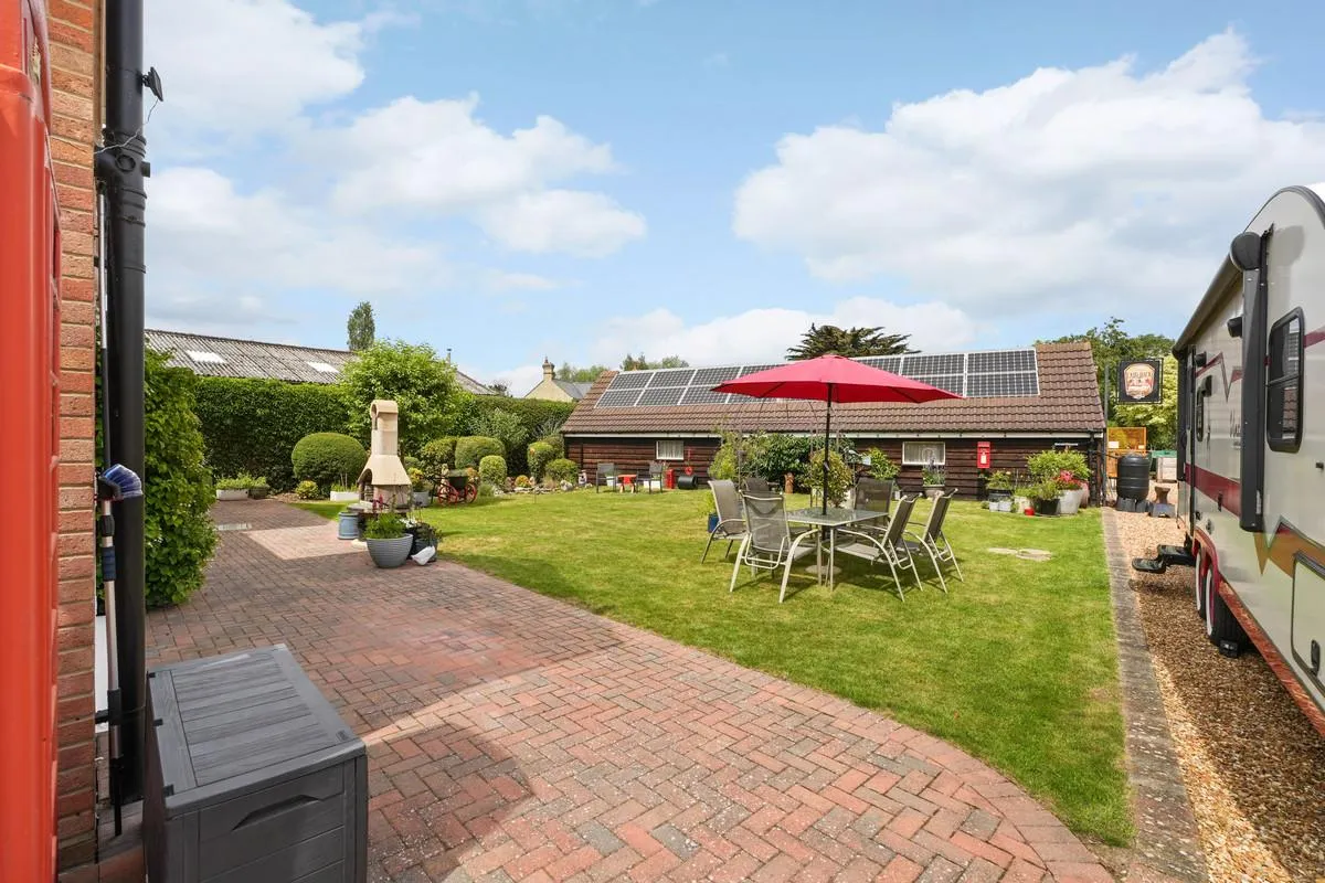 Wood Lane, Willington Bedford, MK44, photo 32