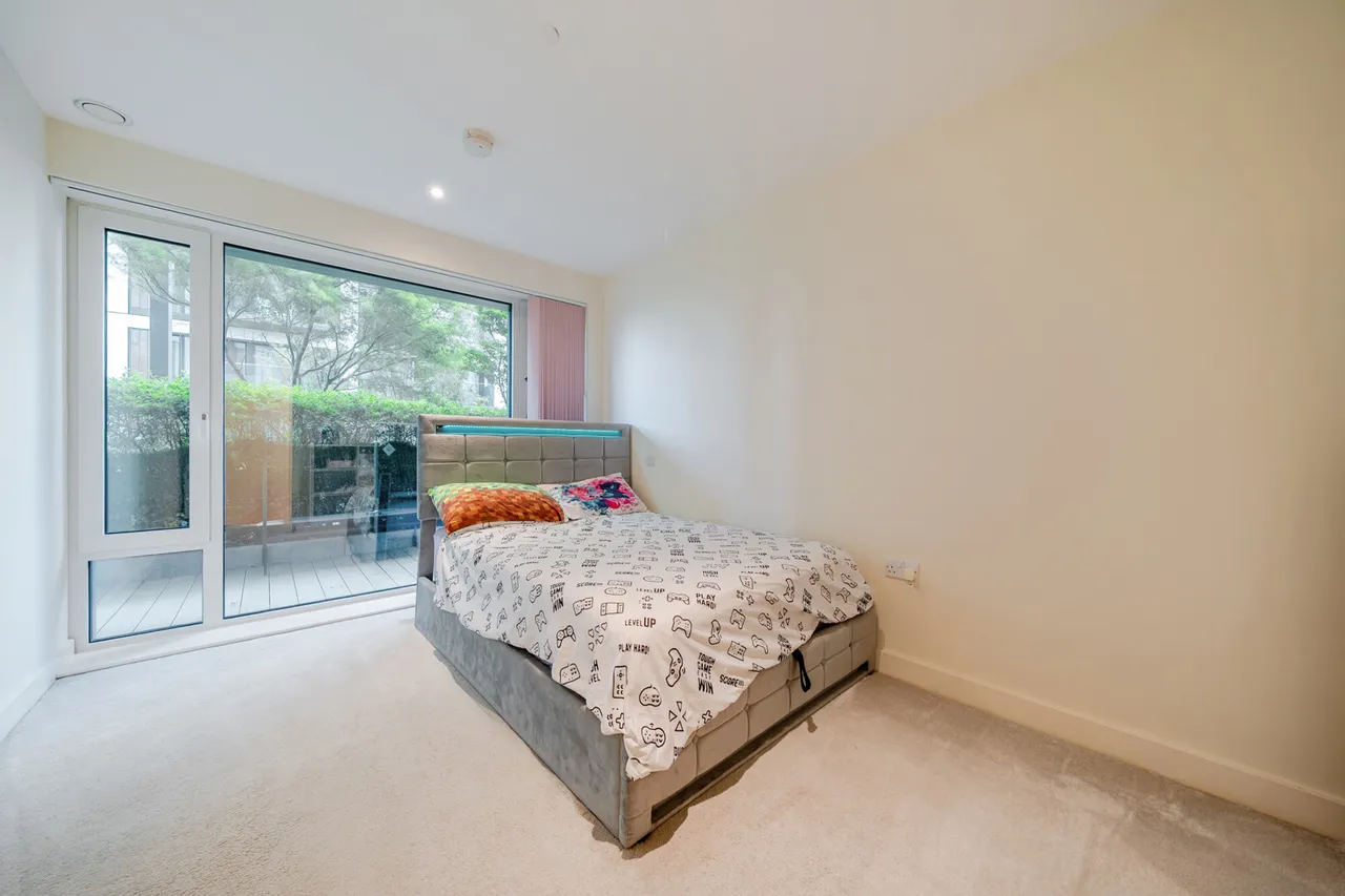 Duke of Wellington Avenue, SE18, photo 8