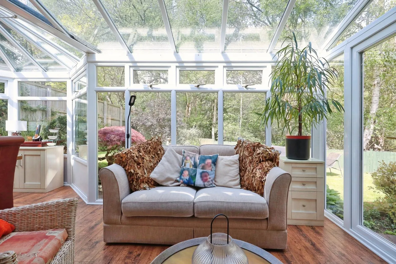 East Causeway Vale, Adel, LS16, photo 11