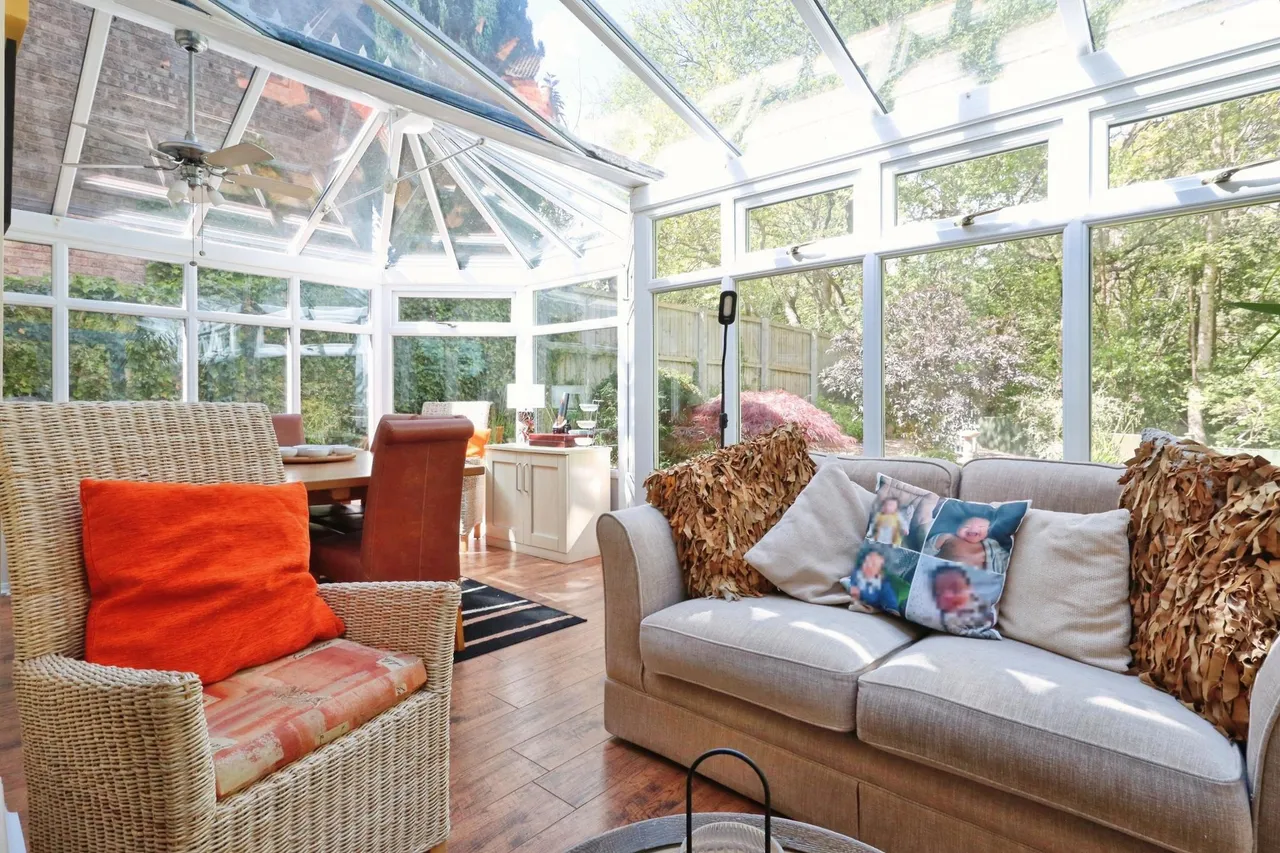East Causeway Vale, Adel, LS16, photo 6