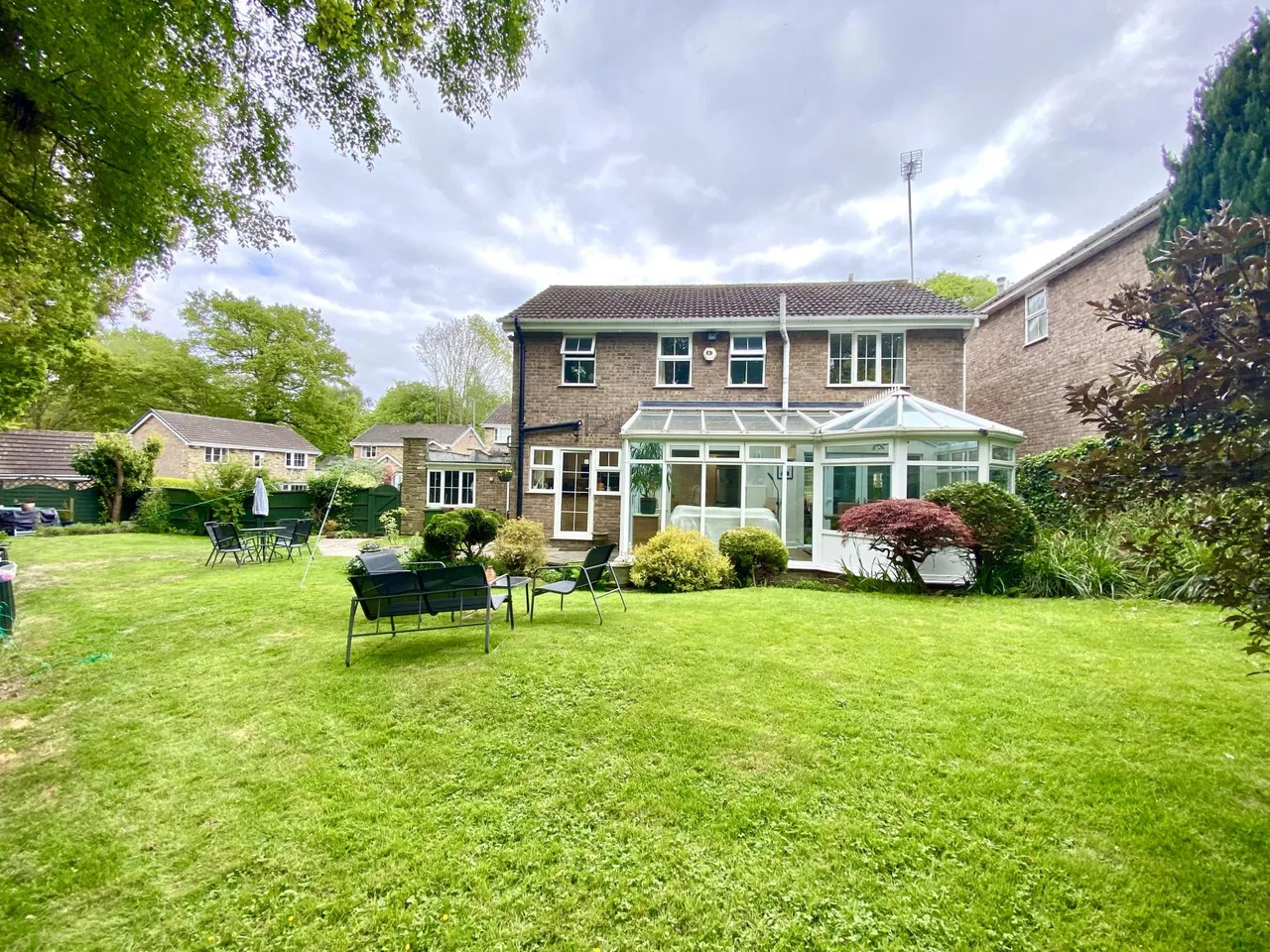 East Causeway Vale, Adel, LS16, photo 19