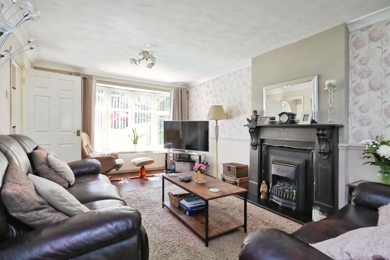 East Causeway Vale, Adel, LS16, photo 4
