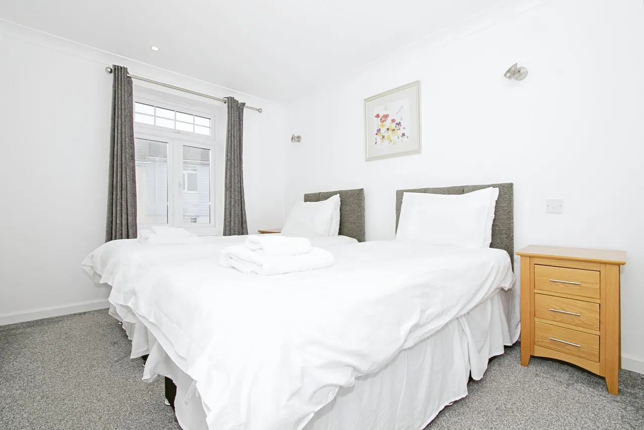 Golf Lodges, Atlantic Reach, TR8, photo 10