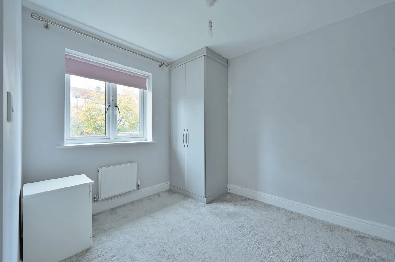 Bushey, WD23, photo 18