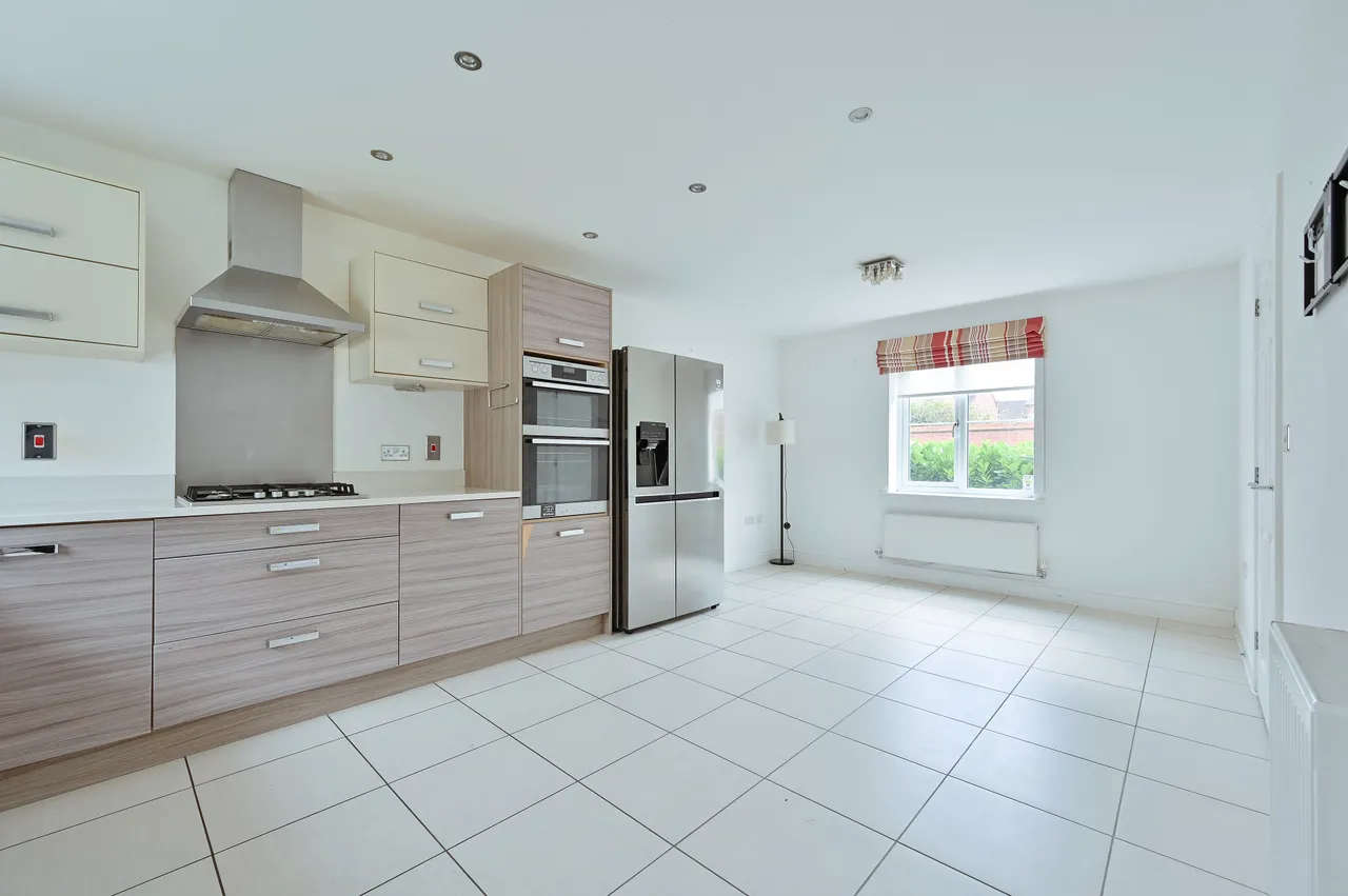 Bushey, WD23, photo 8