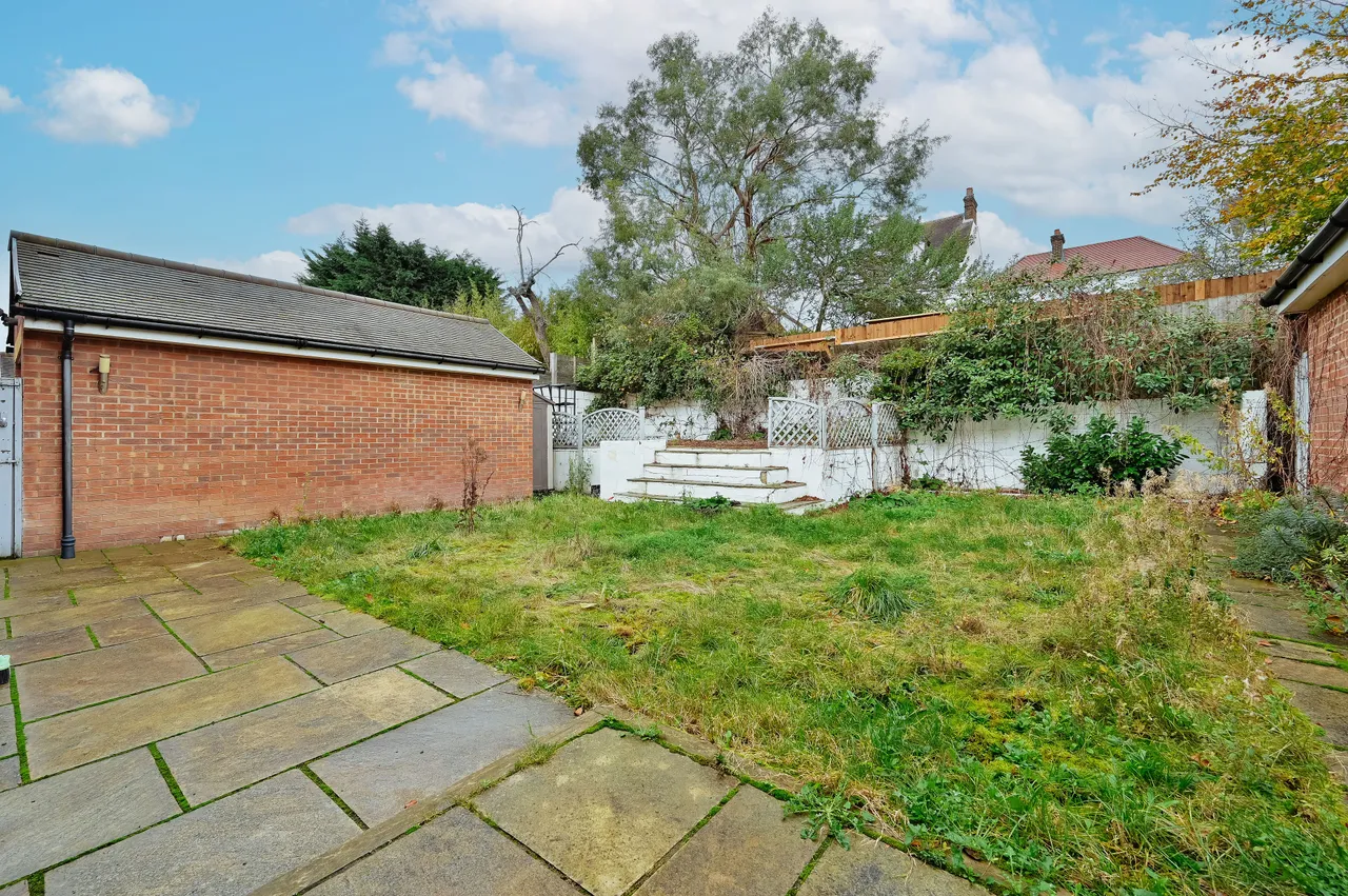 Bushey, WD23, photo 23