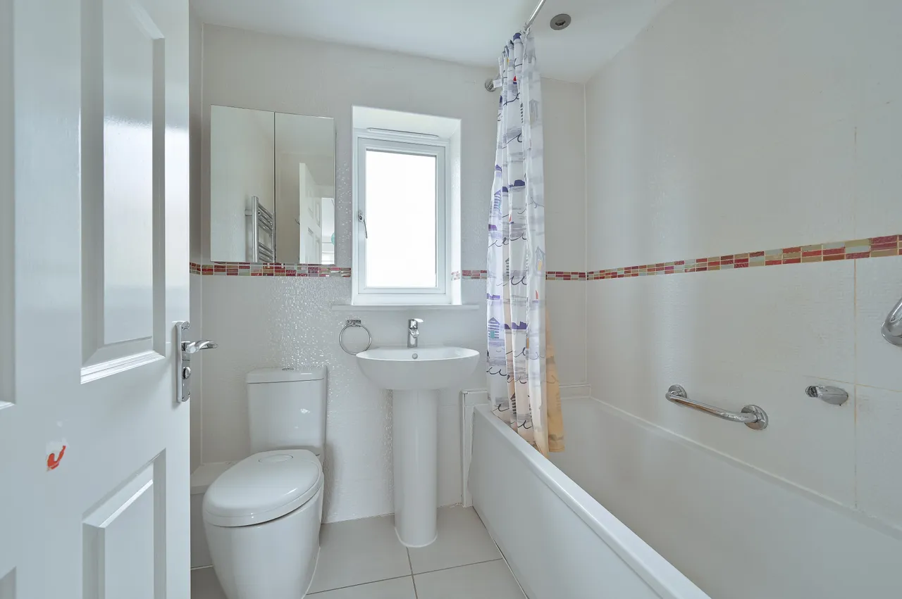 Bushey, WD23, photo 20