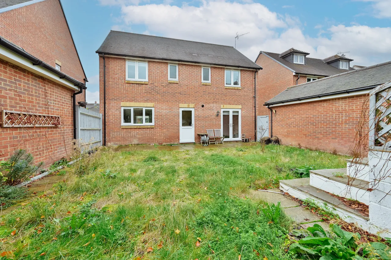 Bushey, WD23, photo 24