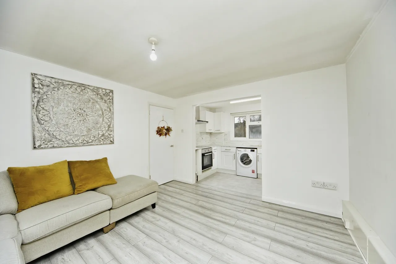 The Lawns, London, SE19, photo 3