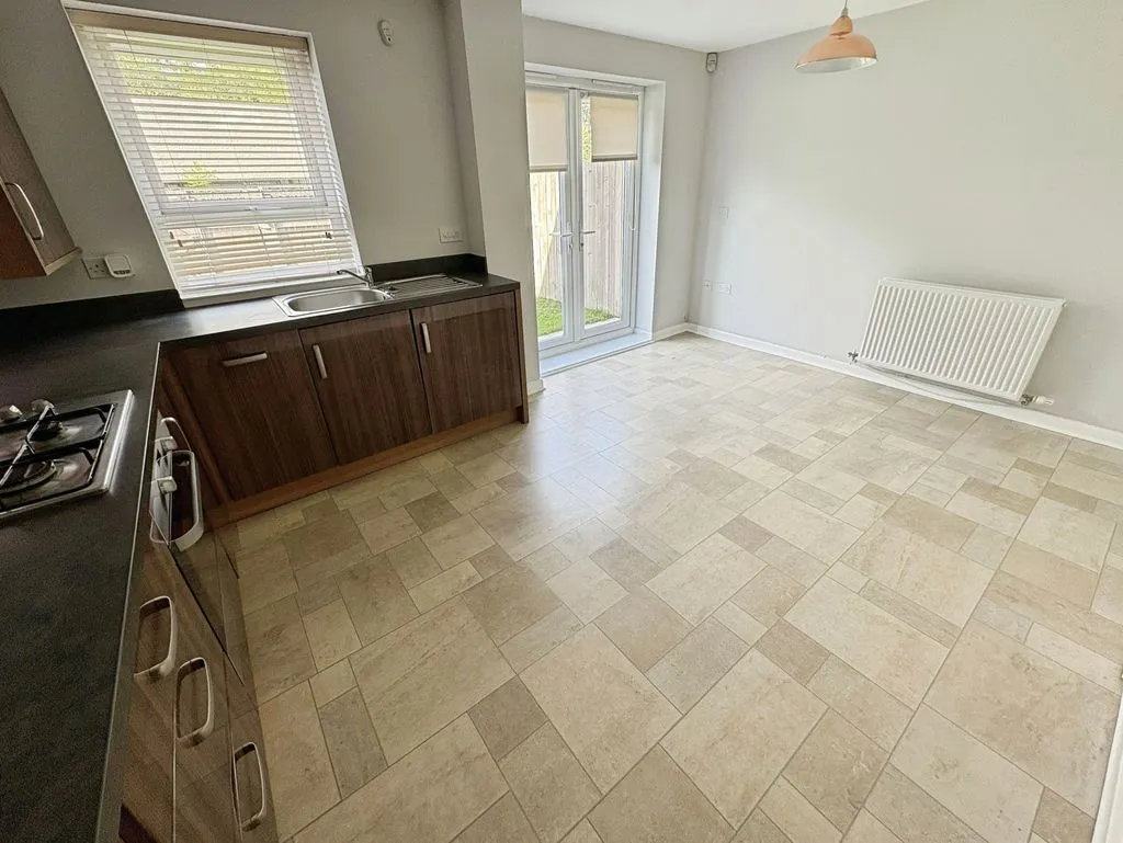 Newcastle Upon Tyne NE12 6EE, NE12, photo 5