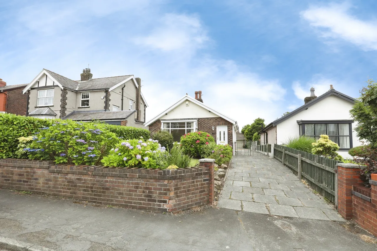 2 bed house for sale, Tracks Lane, Wigan, WN5