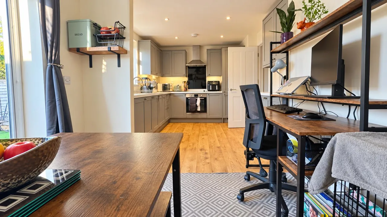 Elborough Avenue, Bristol, BS49, photo 8