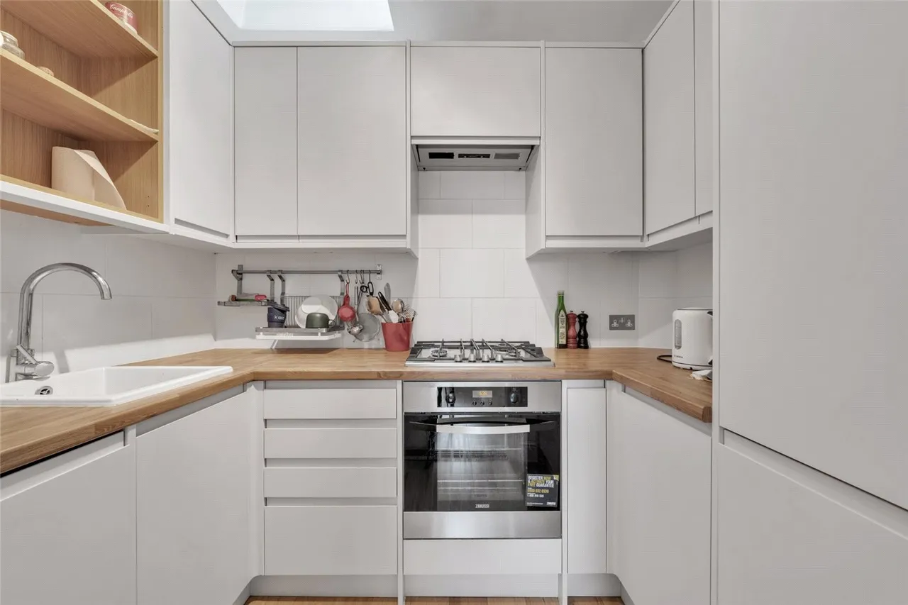 Belgrave Gardens, St John's Wood, London, NW8, photo 9