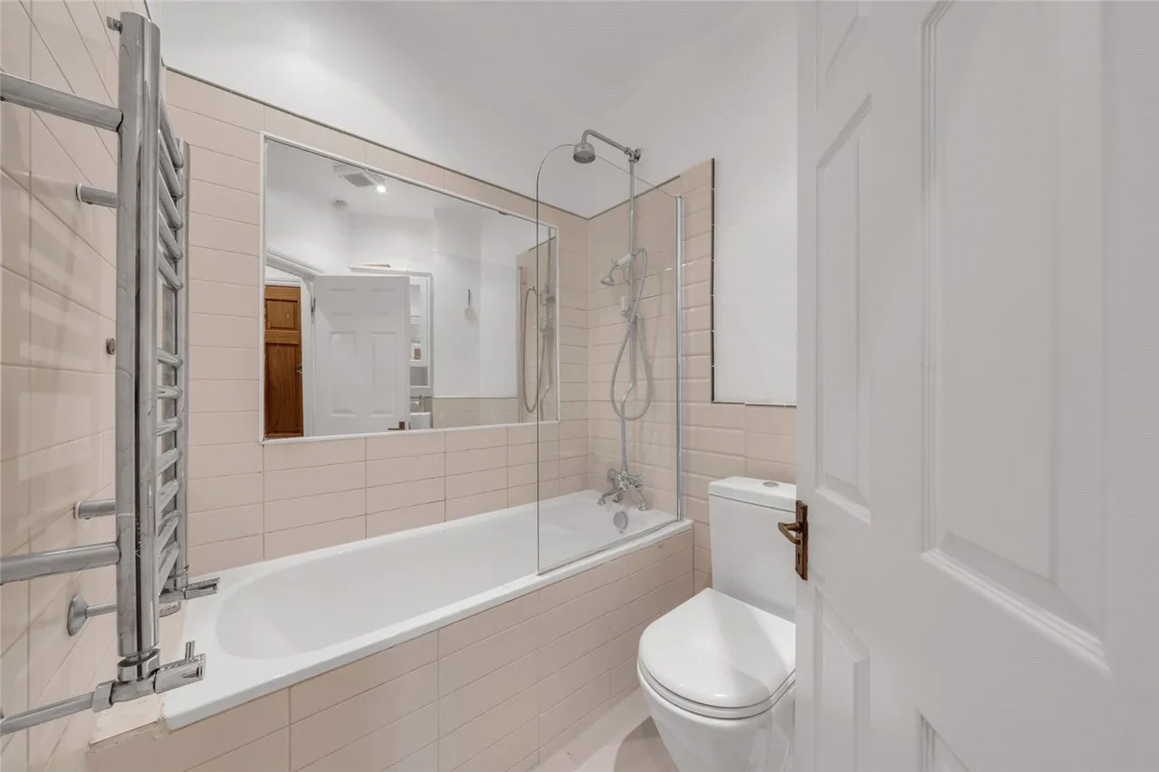 Belgrave Gardens, St John's Wood, London, NW8, photo 6