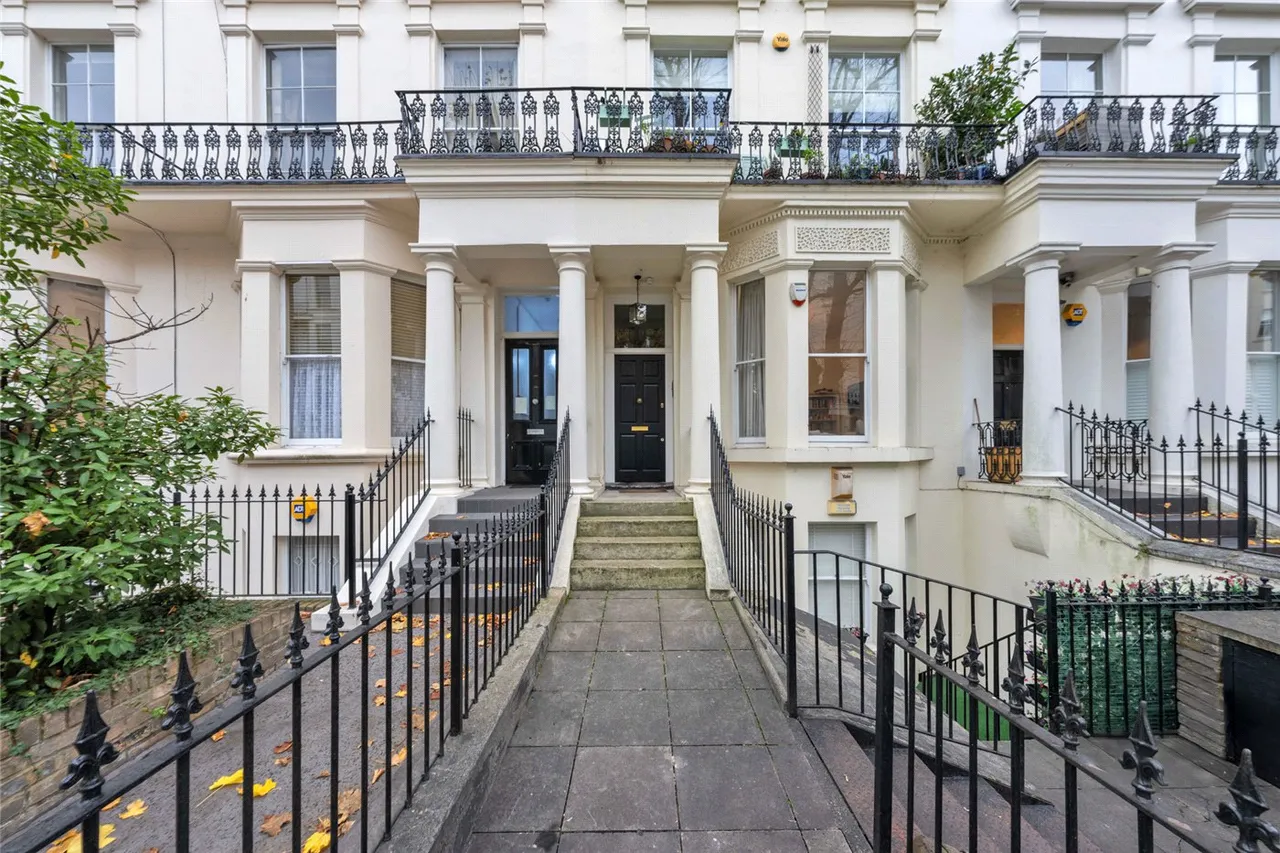 Belgrave Gardens, St John's Wood, London, NW8, photo 4