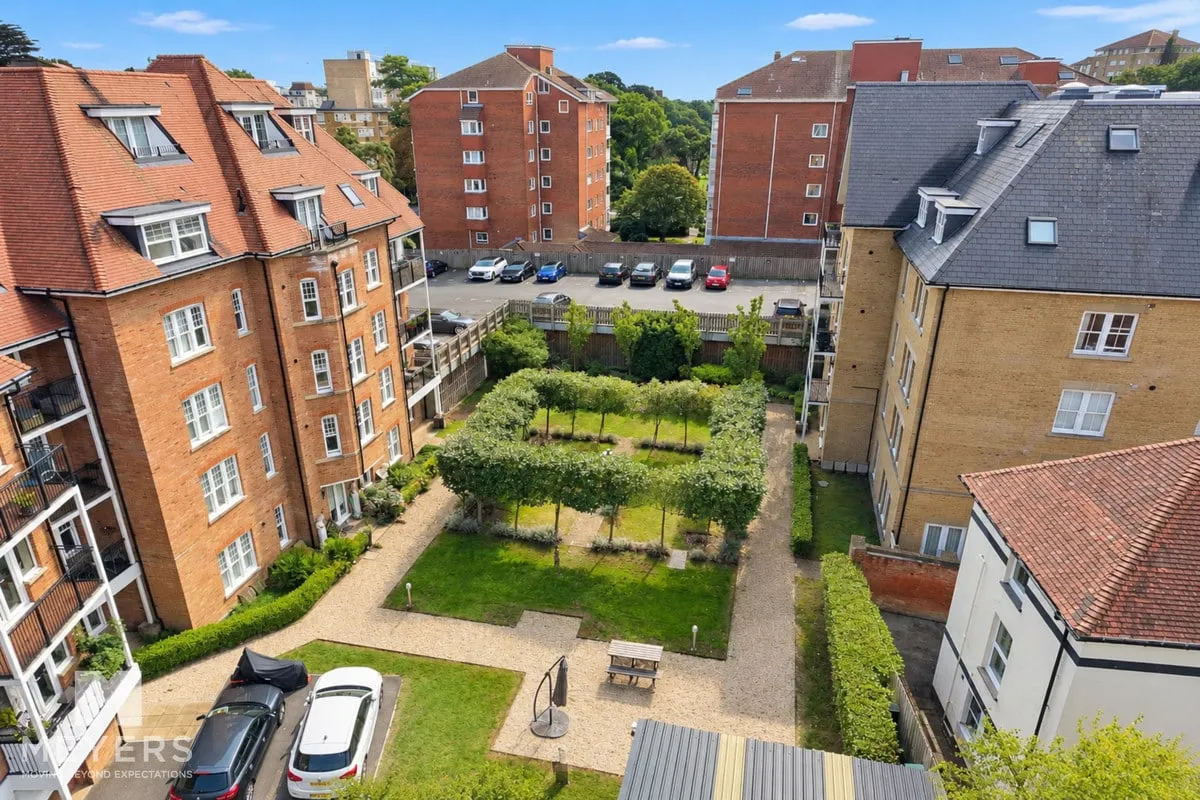 Knyveton Road, Bournemouth, BH1, photo 28