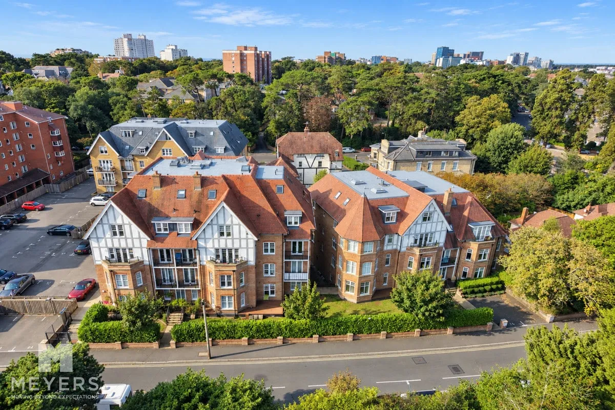 2 bed flat to rent, Knyveton Road, Bournemouth, BH1