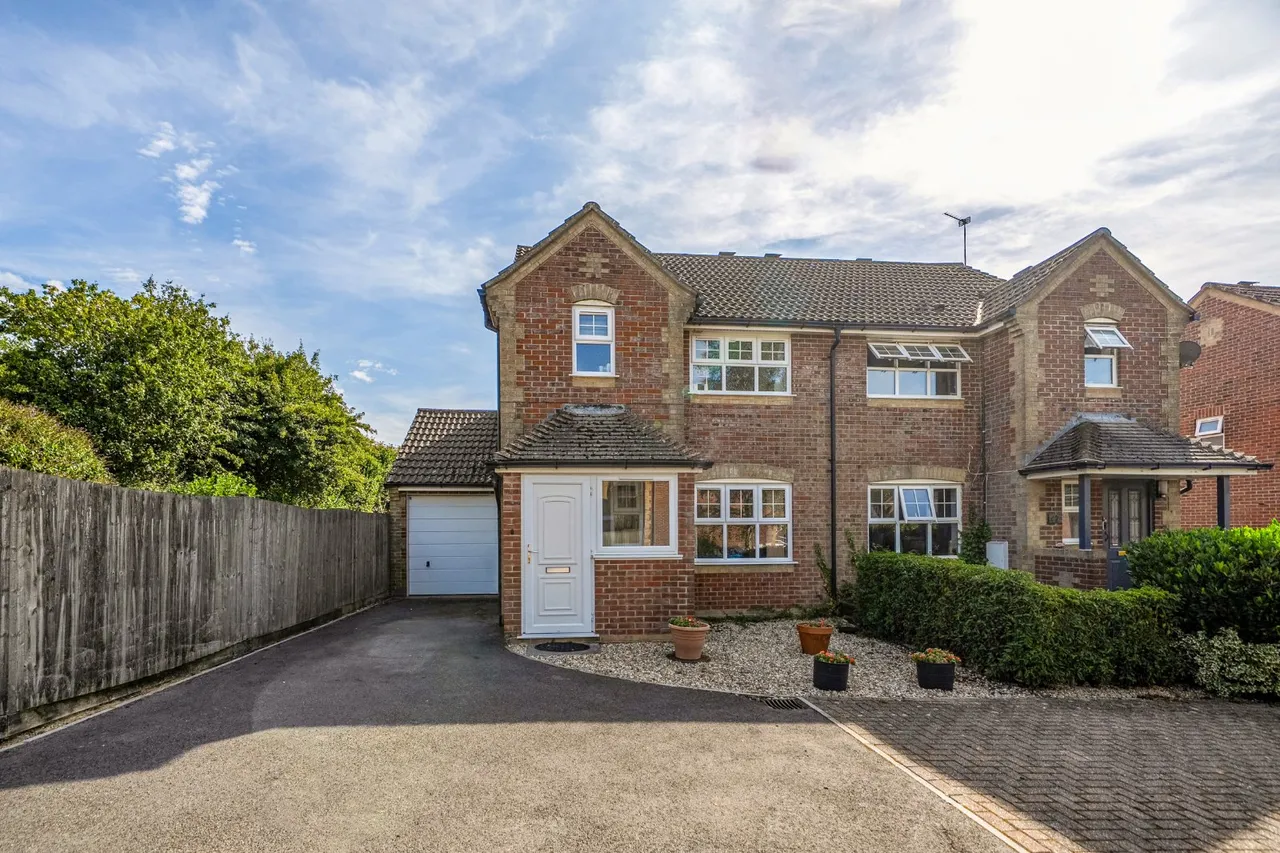 3 bed house for sale — Imber Road, Shaftesbury, Dorset, SP7 8RX