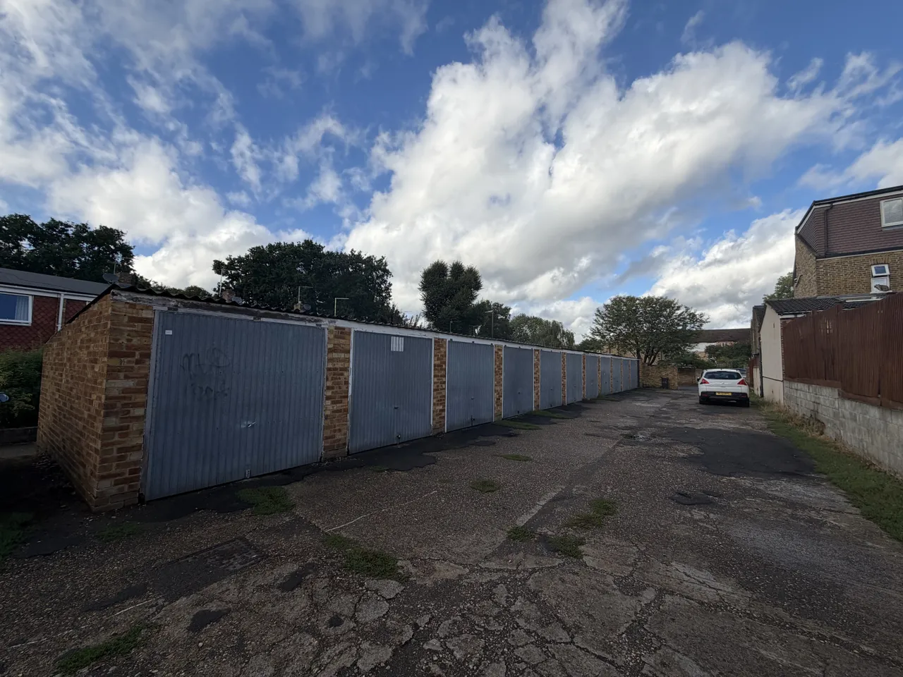 Campbell Close, TW2 5BZ, photo 16