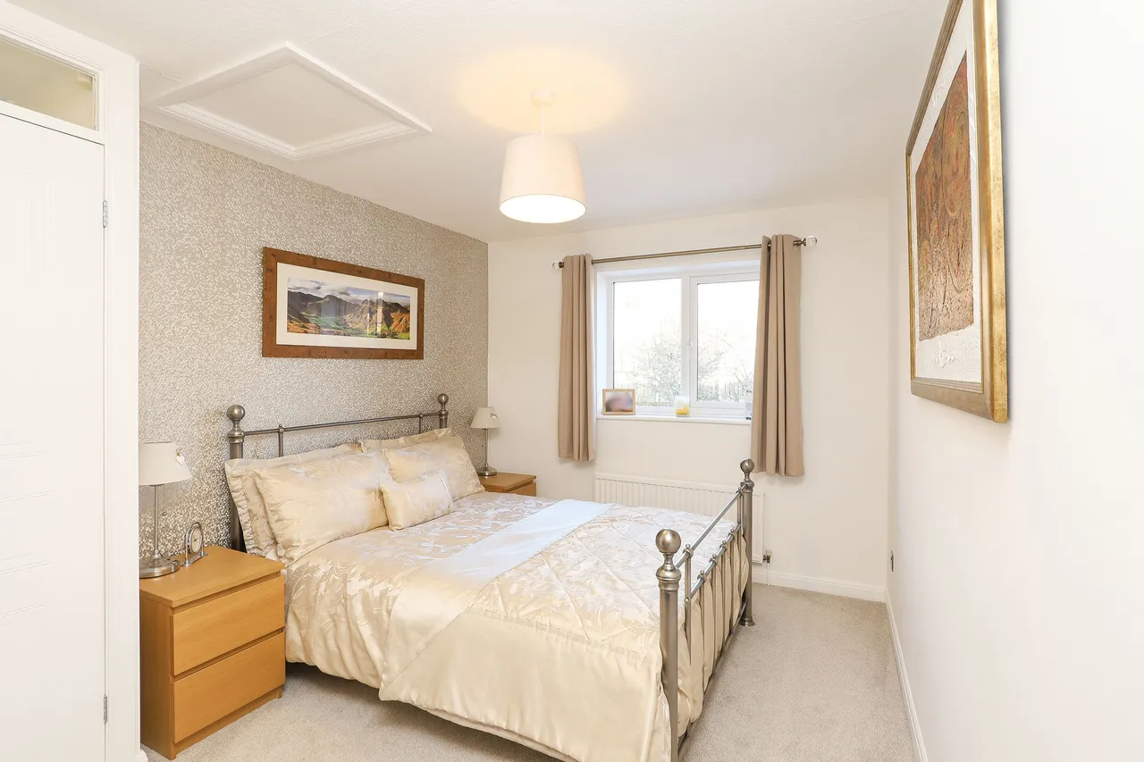 Fulford Close, Chesterfield, S40, photo 13