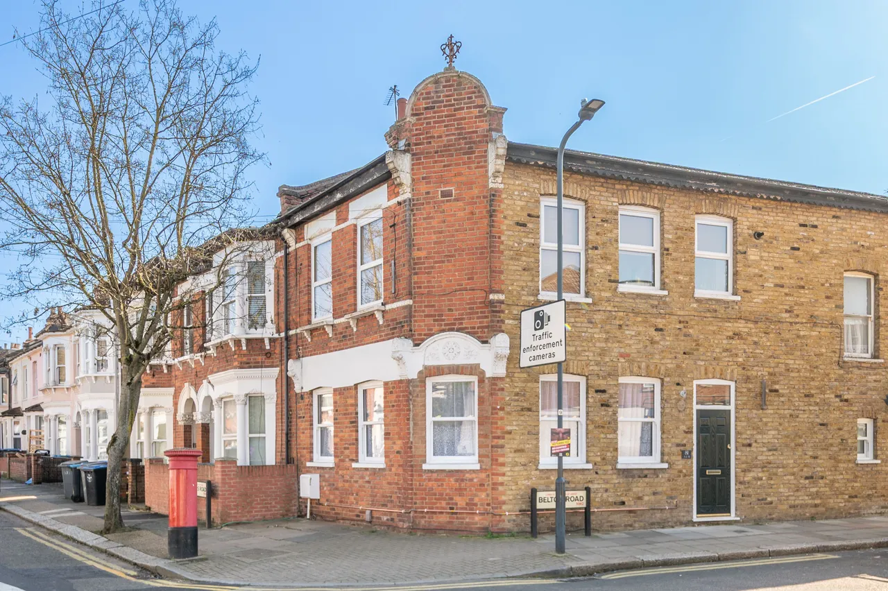1 bed flat for sale — 81a Villiers Road, London