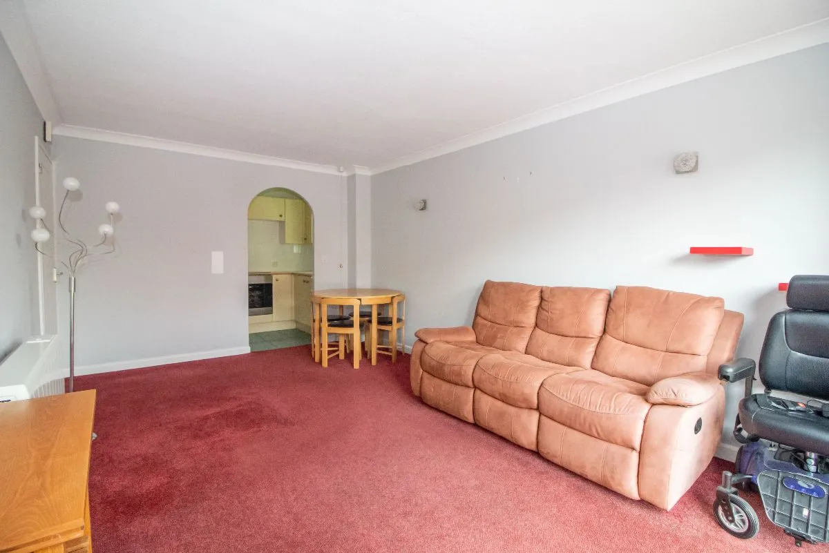 Hulbert Road, Waterlooville, PO7 7JZ, photo 12