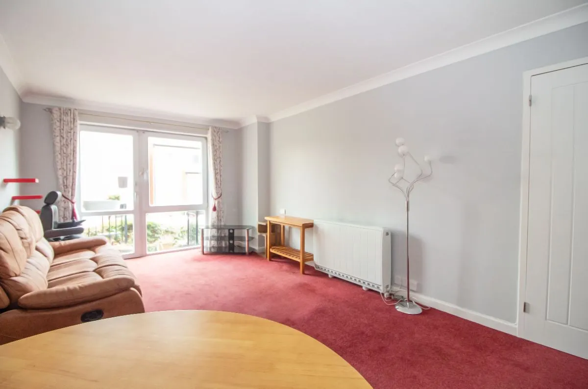 Hulbert Road, Waterlooville, PO7 7JZ, photo 10