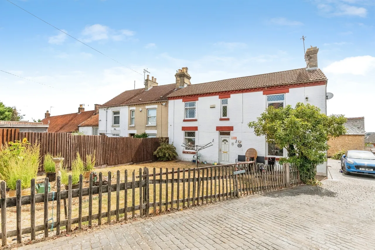 5 bed house for sale, Victoria Street, Irthlingborough, NN9