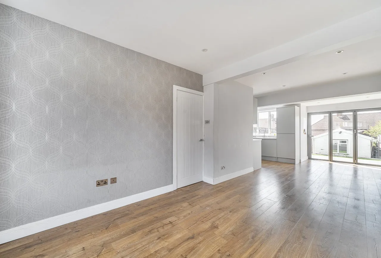 Lynmouth Avenue, Morden, SM4 4RR, photo 14