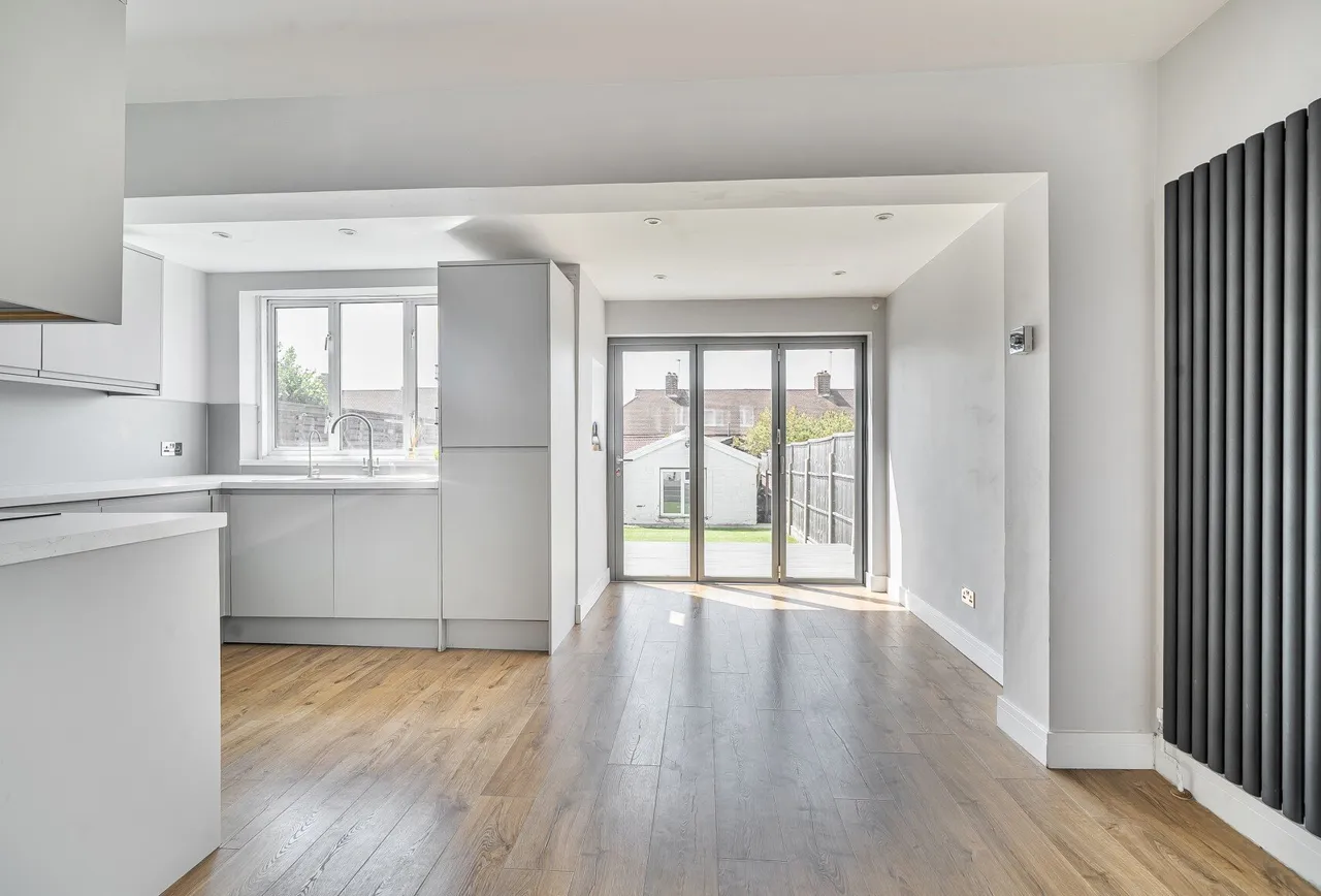 Lynmouth Avenue, Morden, SM4 4RR, photo 7